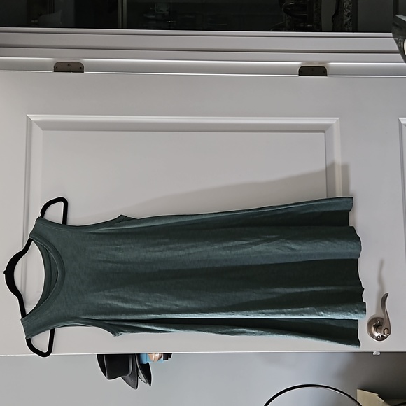 Bundle of 3 Universal thread tank cotton dresses - Picture 4 of 7